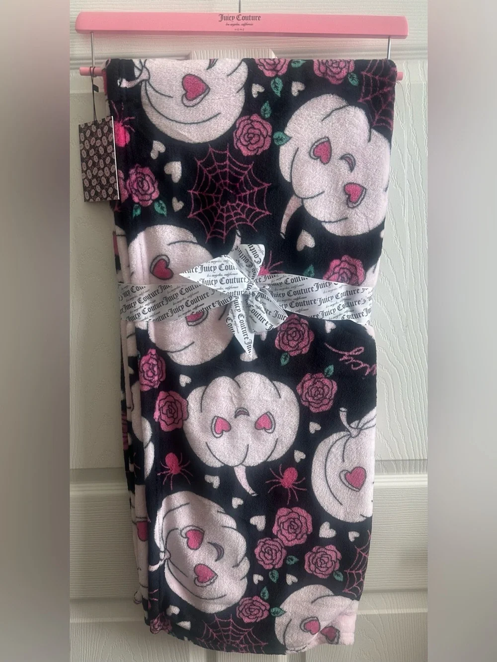 Juicy Couture Black & Pink Pumpkin Plush Throw New